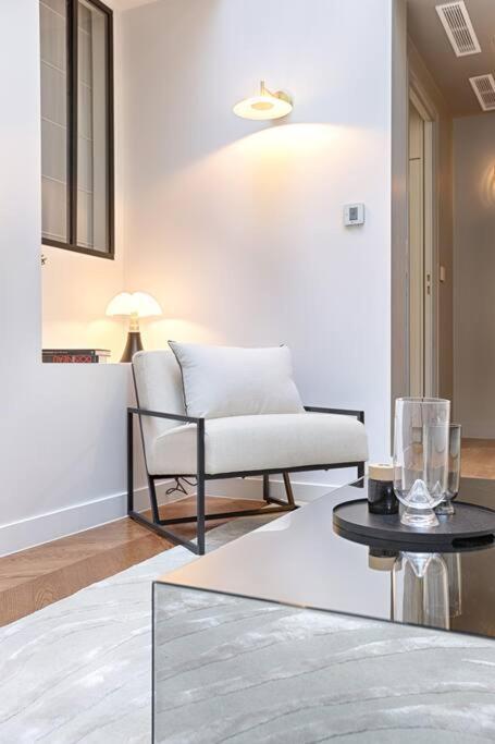 Apartment Mykeypers Incredible Luxury Flat 2br/6p - Champs-elysees Paris